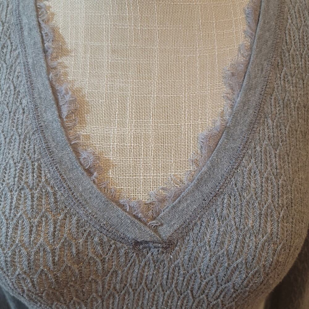 Victoria's Secret Grey Delicate Knit Lace Eyelash Trim Light Weight Sweater S - Picture 2 of 4